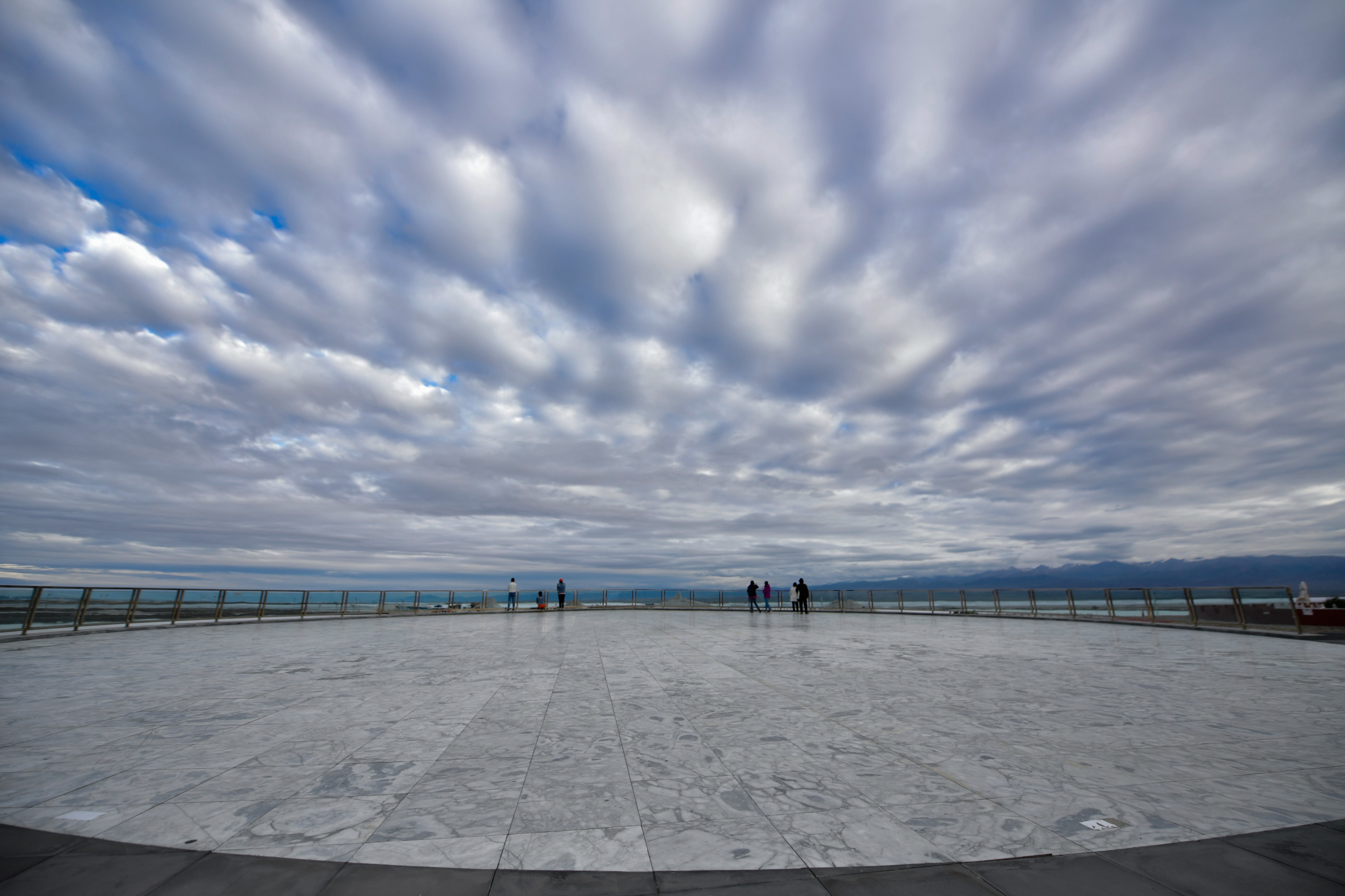 夏のベストシーズン到来 チャカ塩湖の魅力に迫る 青海省 写真10枚 国際ニュース Afpbb News