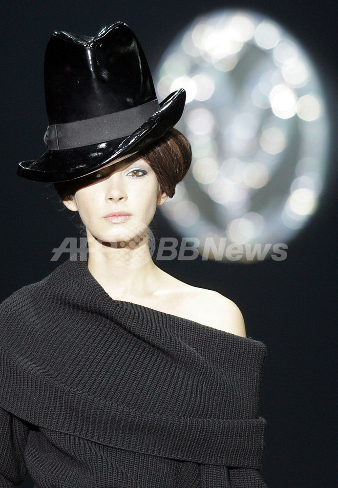 <07/08年秋冬モスクワ・コレクション>ヴァレンティン ユダシュキン、新作を発表 ロシア 写真8枚 国際ニュース:AFPBB News