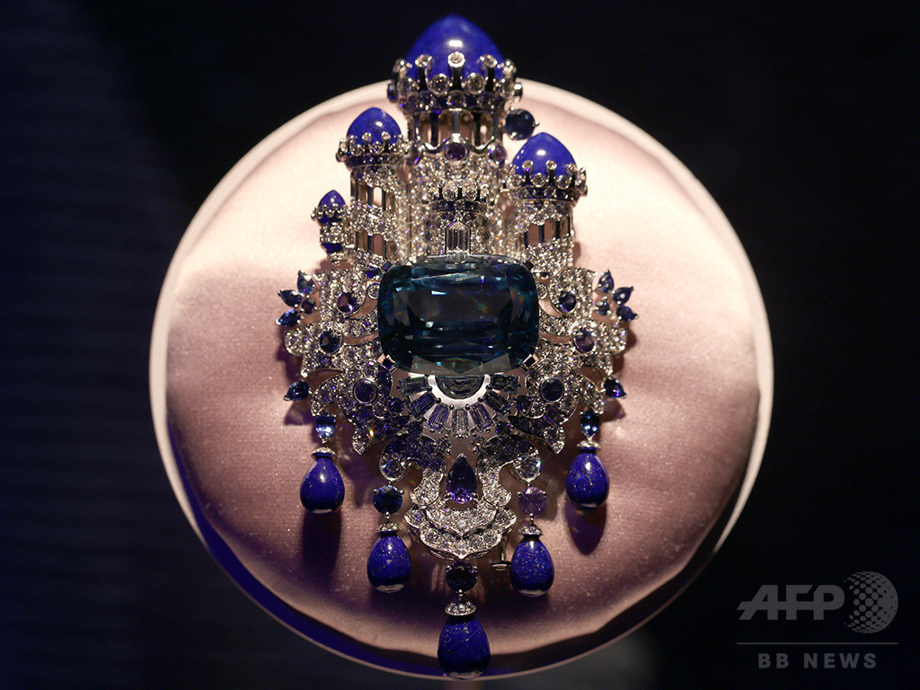 ヴァン クリーフ&アーペルが「ロバと王女」を再解釈、ハイジュエリーコレクション