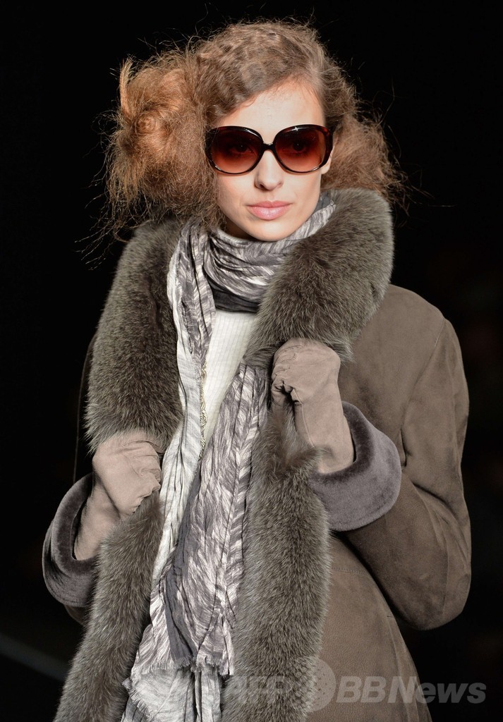 ＜14/15年秋冬東京コレクション＞タエ・アシダ