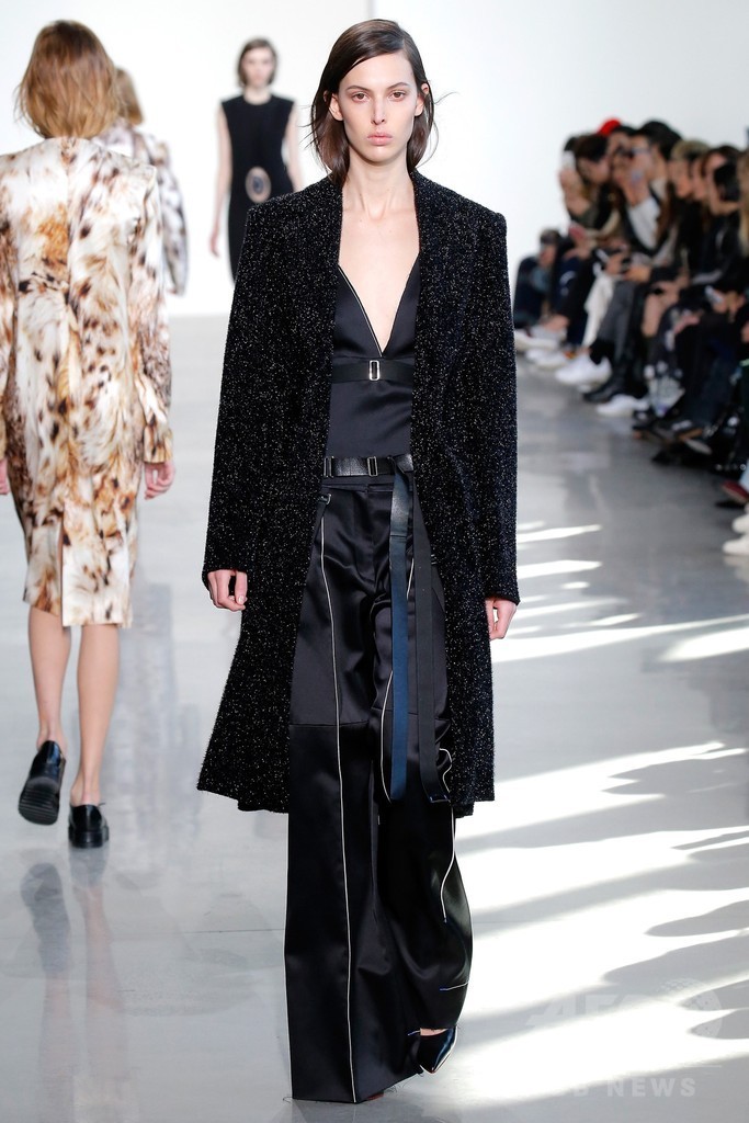 「カルバン クライン」16/17年秋冬コレクション