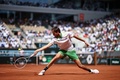 全仏オープンテニス、男子シングルス1回戦。リターンを打つダニール・メドベージェフ（2023年5月30日撮影）。(c)Anne-Christine POUJOULAT / AFP