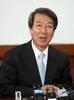 韓国・ソウル（Seoul）で会見する鄭雲燦（チョン・ウンチャン、Chung Un-Chan）前ソウル大学総長（2009年9月3日撮影）。(c)AFP/LEE HOON-KOO