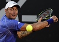 テニス、リオ・オープン男子シングルス準決勝。リターンを狙うアンドレアス・ヘイダーマウアー（2015年2月21日撮影）。(c)AFP/VANDERLEI ALMEIDA