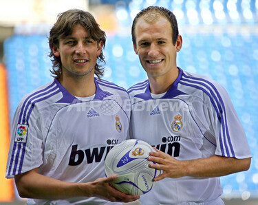 レアル・マドリード ロッベンとエインセの入団会見を行う 写真16枚