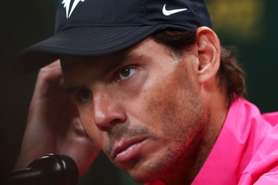 ナダル、膝の故障で無念の棄権 フェデラーがBNPパリバOP決勝へ