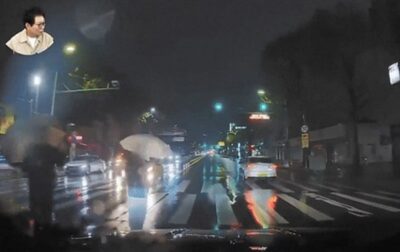 クラクションに激高？傘で車を叩いた「信号無視の歩行者」…韓国・一触即発、警察が仲裁