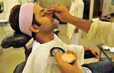 パキスタンで静かに台頭する「メトロセクシャル」な男たち