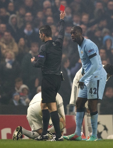 退場者を2人出したシティ、CSKAに敗れ窮地に 欧州CL