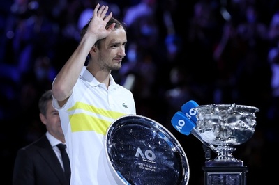 メドベージェフが世界2位に、「4強」以外では約16年ぶり