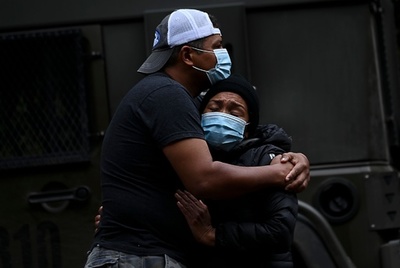 被災地で救助活動続く、熱帯暴風雨エータ