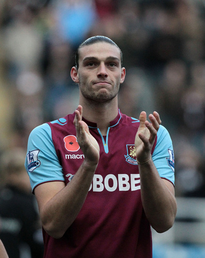 キャロルがウェストハムに完全移籍、クラブと6年契約