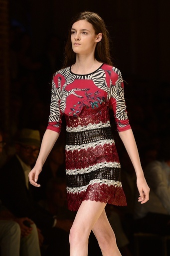 リゾートで着たいアイテムがせいぞろい、「クスト バルセロナ」15年春夏 080 バルセロナで新作発表