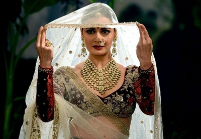 インド・クチュール・ウィーク2017、ボリウッド女優もモデルで登場