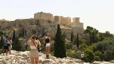 動画:ギリシャで観測史上最も早い熱波 アクロポリス一時閉鎖