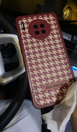 支援物資に紛れ込んだスマホ、上海へ「日帰り旅行」