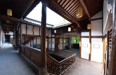 中国・重慶の商家が100年前の姿取り戻す 民間の力を活用