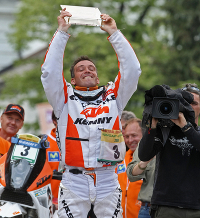 カストー 中欧ラリー・二輪部門で総合優勝を果たす