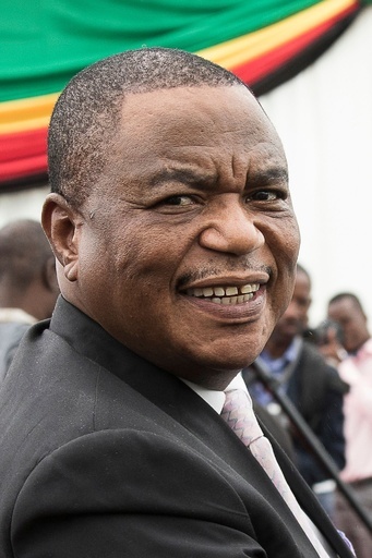 ジンバブエ政変主導の前軍司令官、副大統領に就任