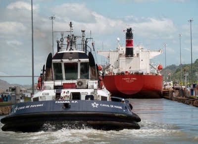 キューバ発の北朝鮮船から「ミサイル資材を発見」、パナマ当局