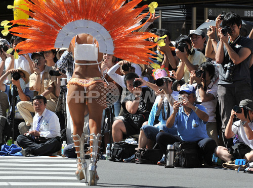 浅草サンバカーニバルに観客50万人 東京 写真8枚 ファッション ニュースならmode Press Powered By Afpbb News