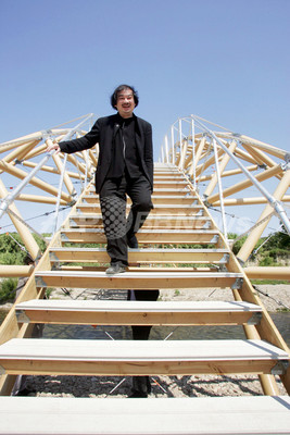 建築家 坂茂 フランスに 紙の橋 写真4枚 ファッション ニュースならmode Press Powered By Afpbb News