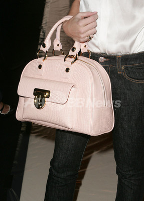 <07/08年秋冬ニューヨーク・コレクション>注目のソーシャライト、ティンズリー・モーティマーがショー会場に登場 米国 写真52枚