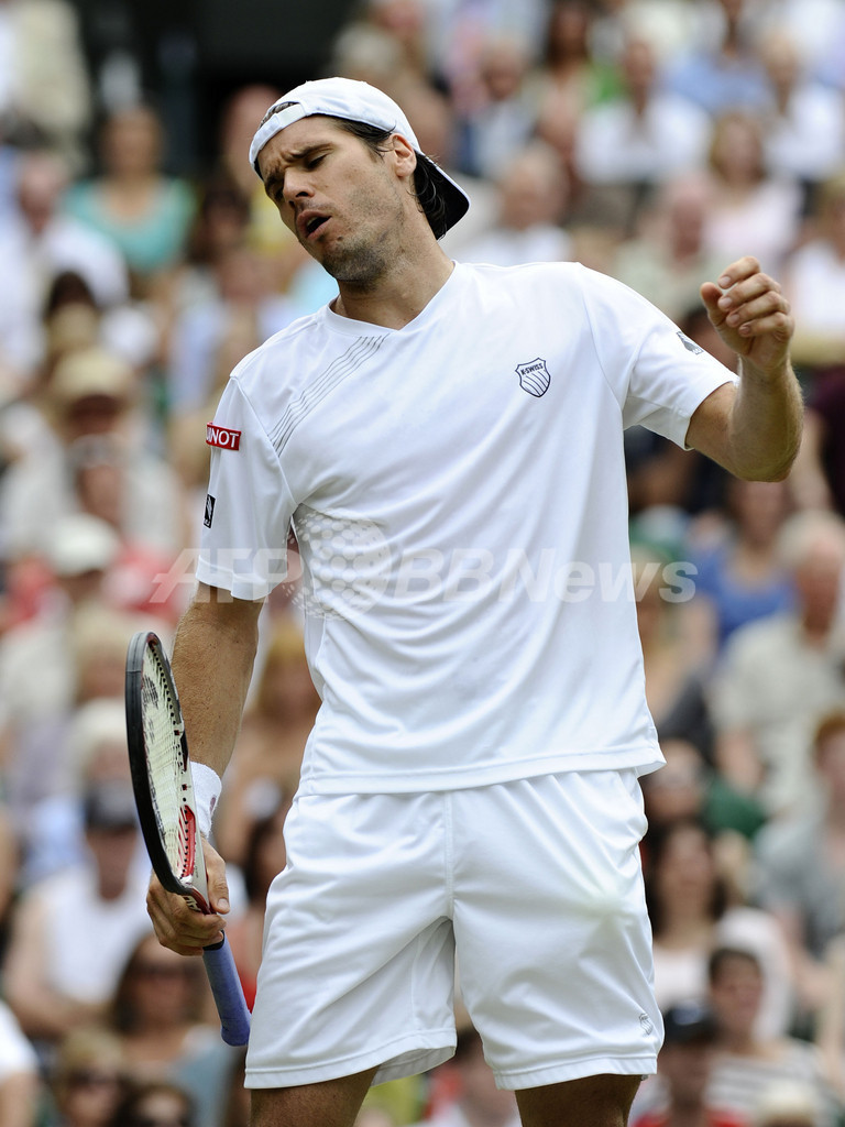 フェデラーが7年連続決勝進出、ウィンブルドン選手権