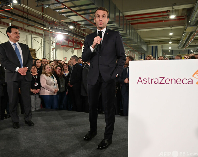 アストラゼネカ製ワクチン65歳以上に効果なし、仏大統領が主張