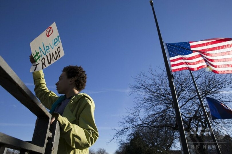 トランプ氏の選挙集会で小競り合い、集会は延期に 米シカゴ