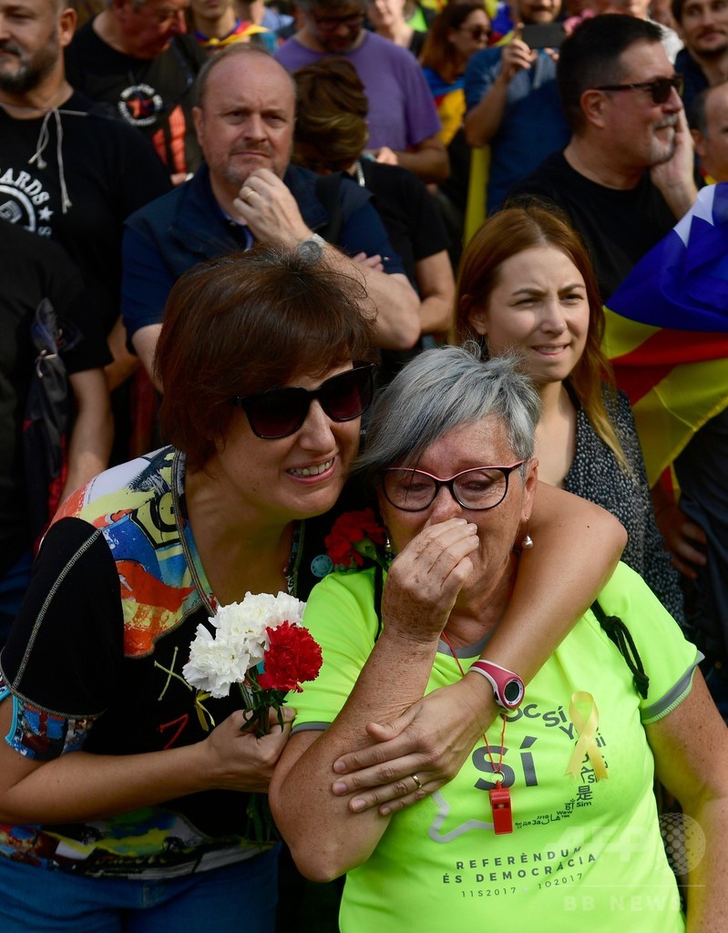 カタルーニャ州議会が独立宣言 スペイン政府、阻止の構え