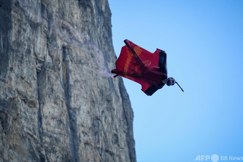 中国 張家界を舞うウイングスーツジャンパー 写真19枚 国際ニュース Afpbb News