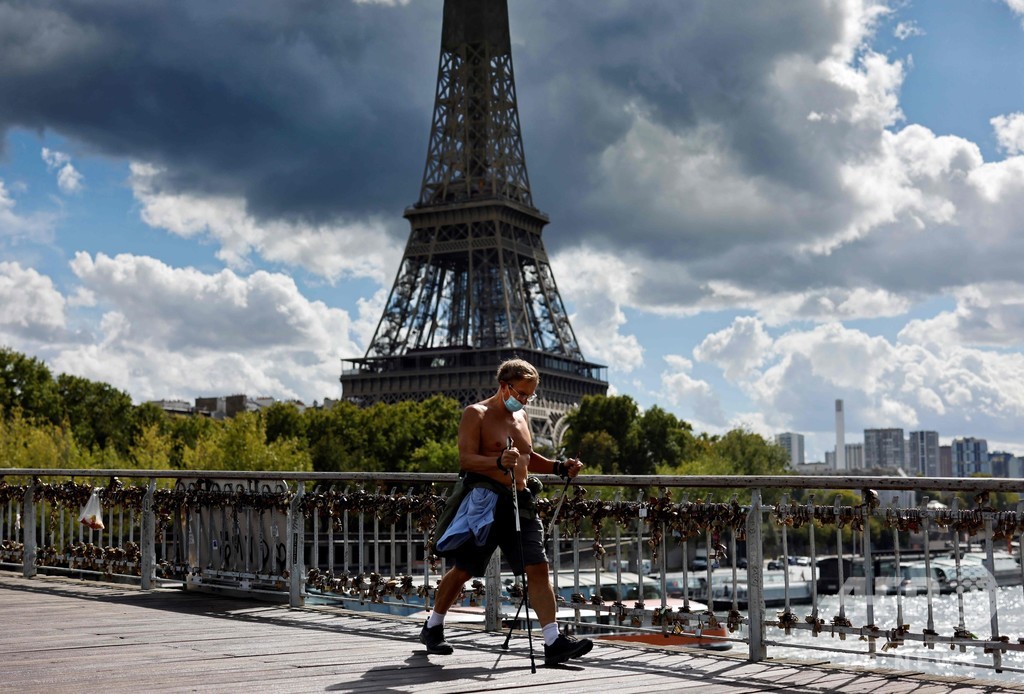 フランス コロナ新規感染7379人 指数関数的 増加 写真4枚 国際ニュース Afpbb News