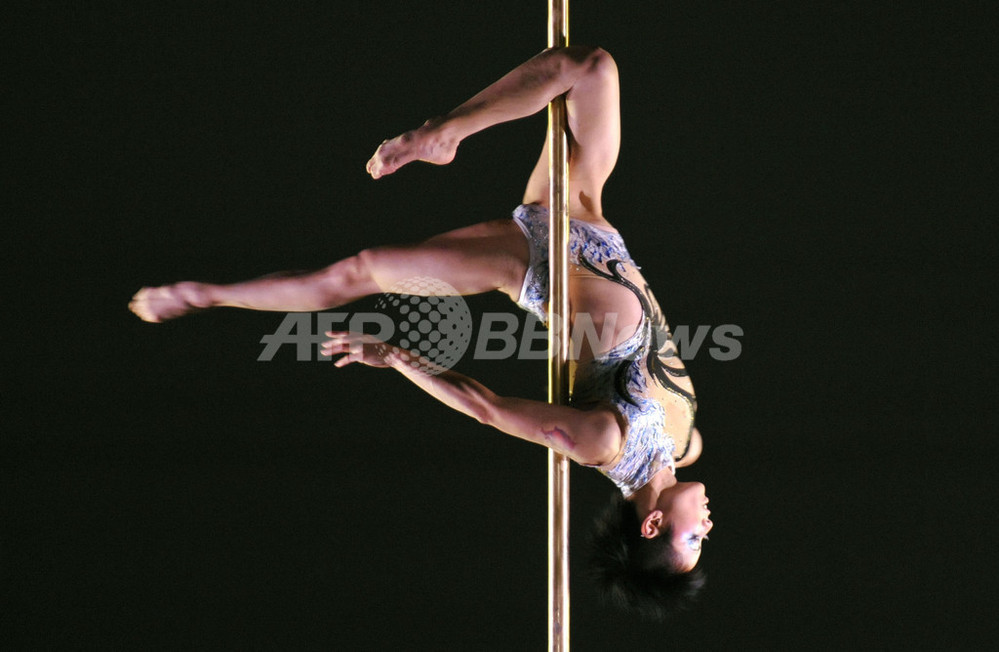 ポールダンス世界大会、日本人が優勝 写真12枚 国際ニュース：AFPBB News