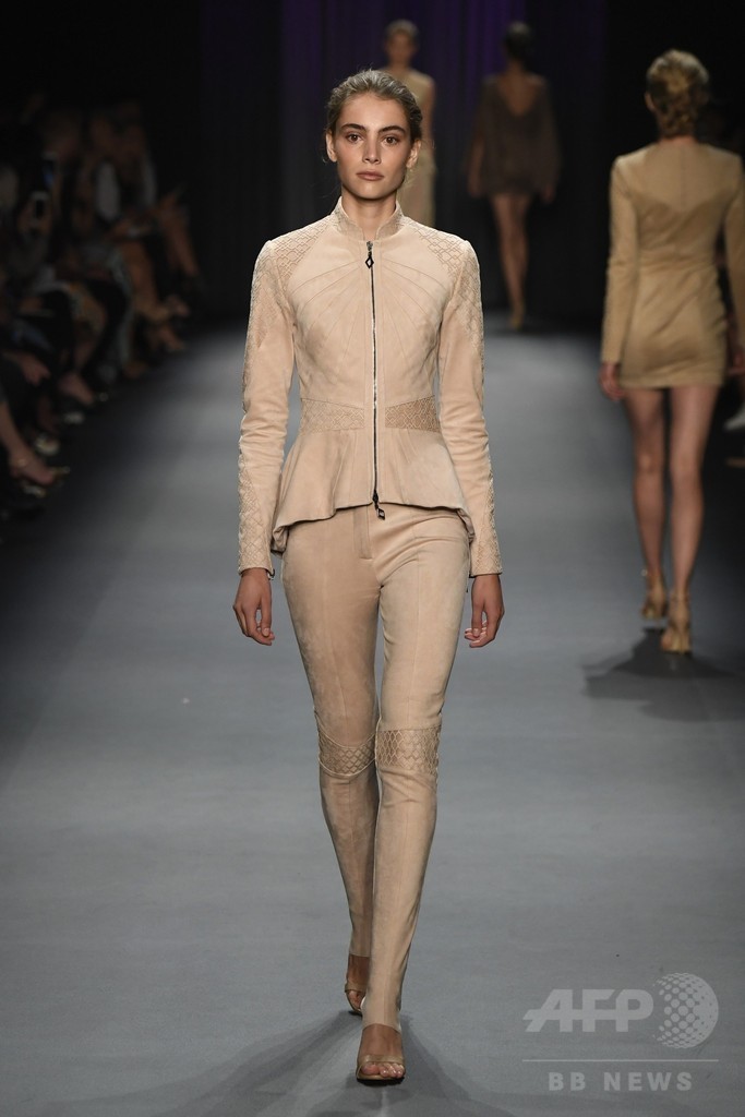 「オデイ・シャカール」17年春夏