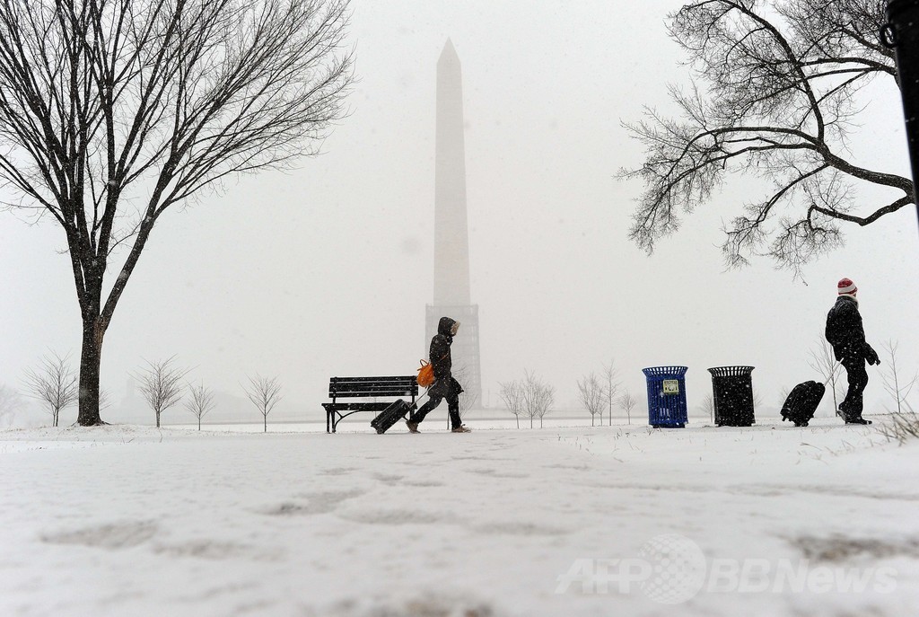 米北東部に吹雪、政府機関など閉鎖