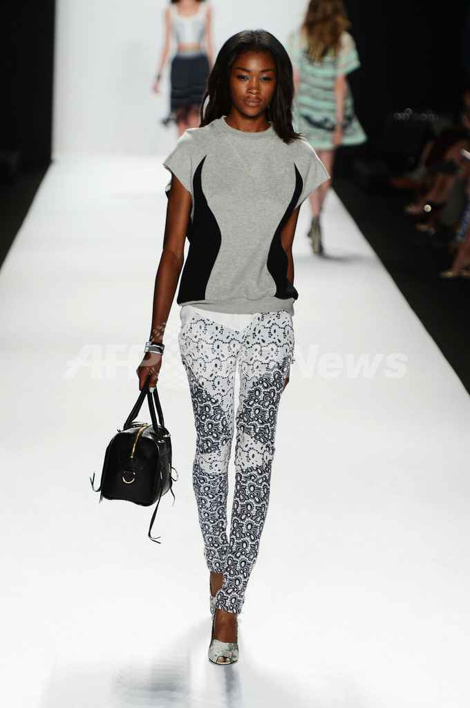 ＜13年春夏NYコレクション＞レベッカ ミンコフ