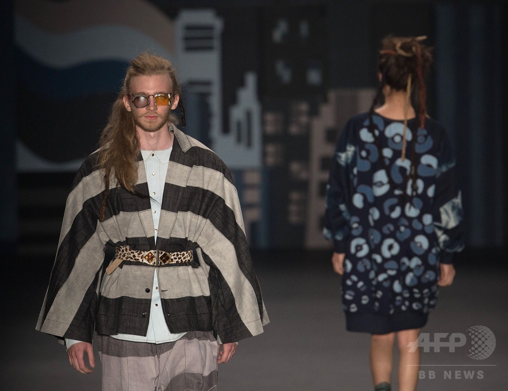 ドナテラ・ヴェルサーチもコレクション発表、「サンパウロ・ファッション・ウィーク」開催