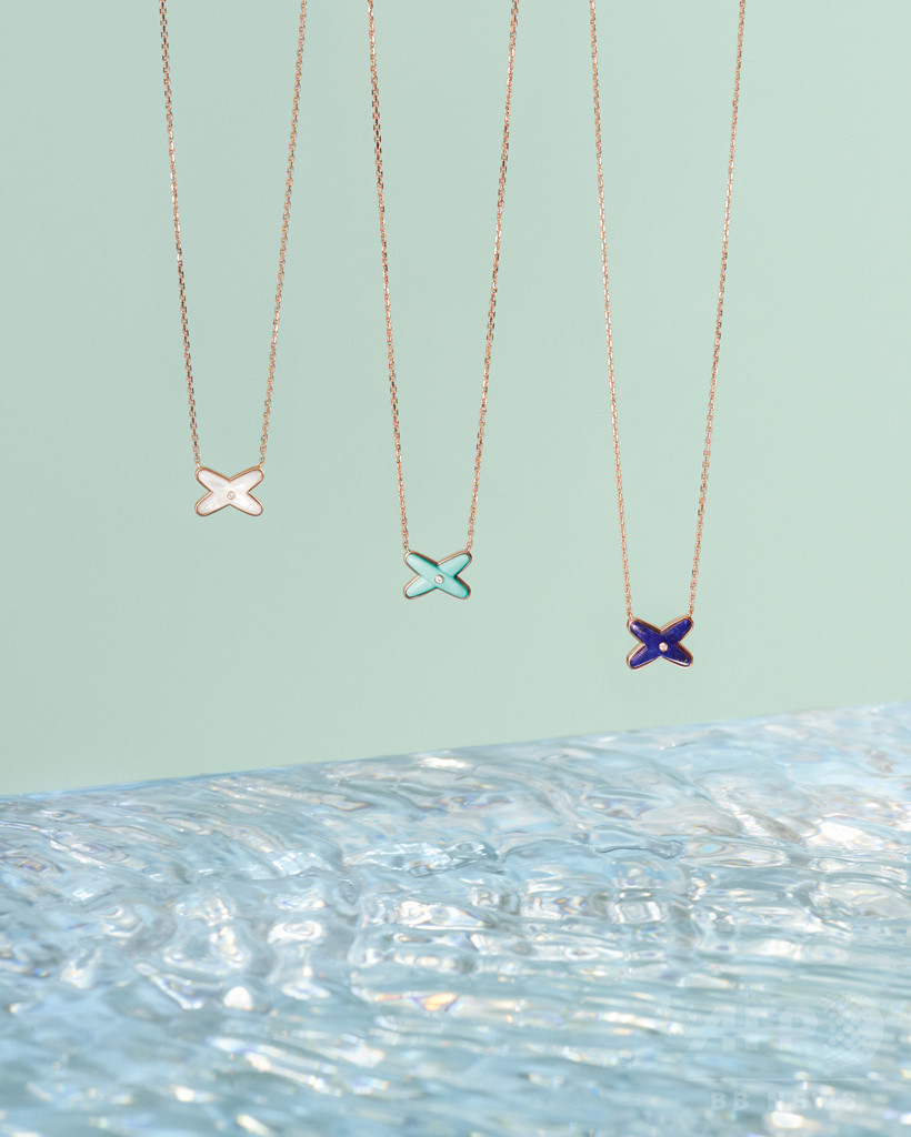 「ショーメ」ハードストーンを使った新作ジュエリー