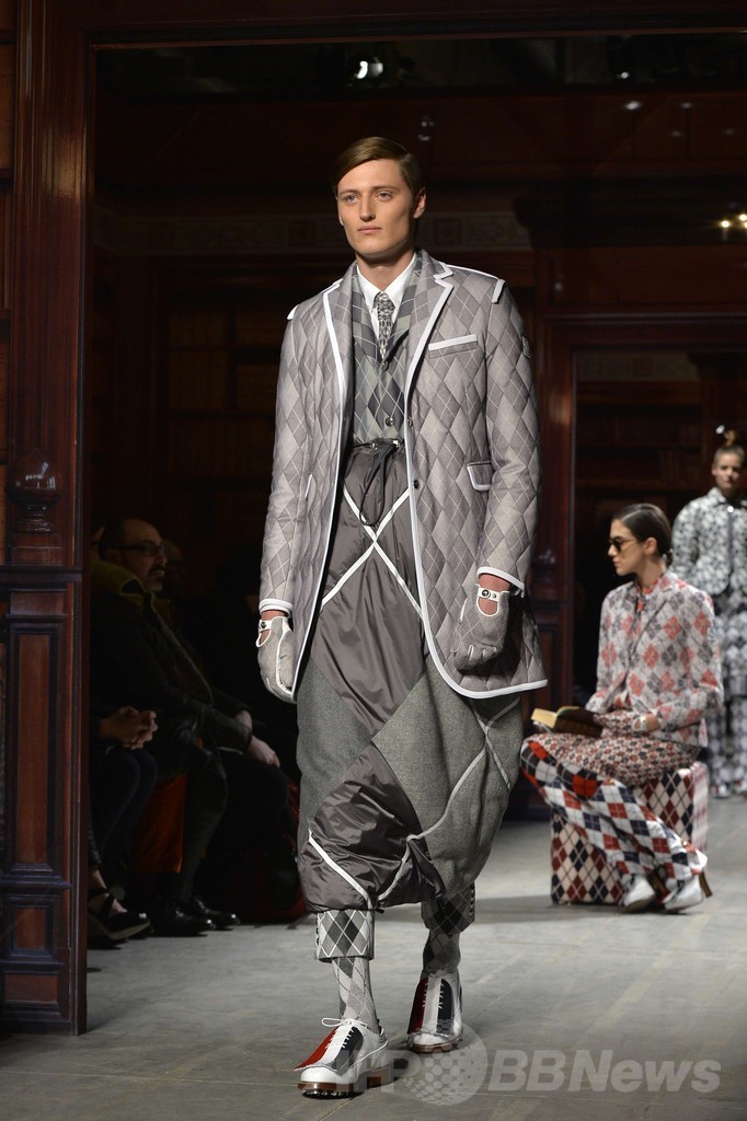 ＜14/15年秋冬ミラノ・メンズコレクション＞モンクレール ガム・ブルー