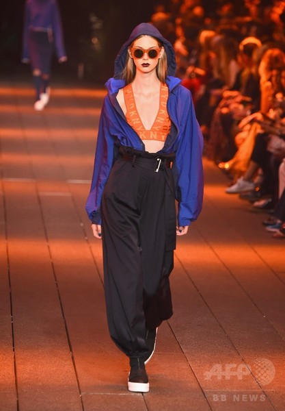 「DKNY」17年春夏