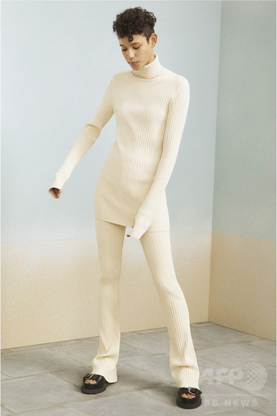 「ステラ マッカートニ」ブランド初のメンズ＆ウィメンズ、アビー・ロード・スタジオで発表