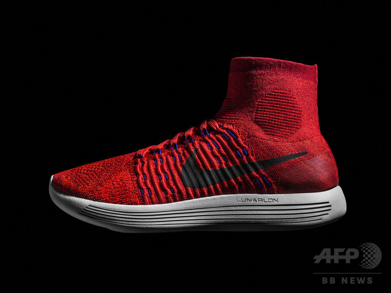 「ナイキ」究極のフィット感を叶える未来型ランニングシューズ