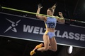 陸上、ダイヤモンドリーグ第11戦チューリヒ大会、女子棒高跳び。跳躍に臨むニーナ・ケネディ（2023年8月30日撮影）。(c)Fabrice COFFRINI / AFP