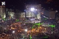 エジプト軍が上空のヘリコプターから撮影した、首都カイロ（Cairo）のタハリール広場（Tahrir Square）で行われた反ムハンマド・モルシ（Mohamed Morsi）前大統領派の抗議デモの様子（2013年7月27日撮影）。(c)AFP/KHALED DESOUKI