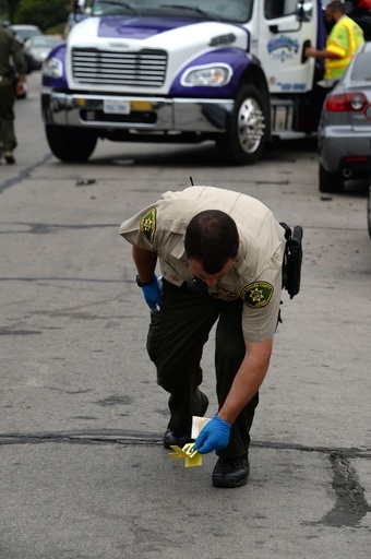 カリフォルニア学生街で銃乱射、6人死亡