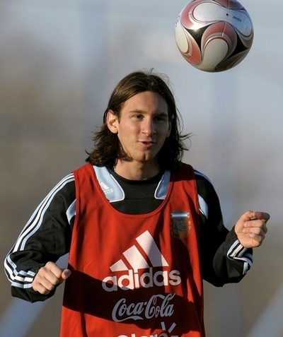 FCバルセロナ メッシの五輪出場を拒否