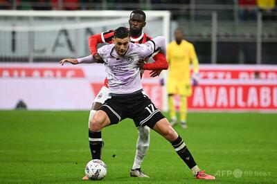 ウディネーゼFWがPKめぐりチームメートと口論 ゴール決めるも直後に交代