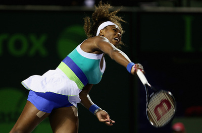 セレーナが圧勝で決勝に進出、ソニー・エリクソン・オープン