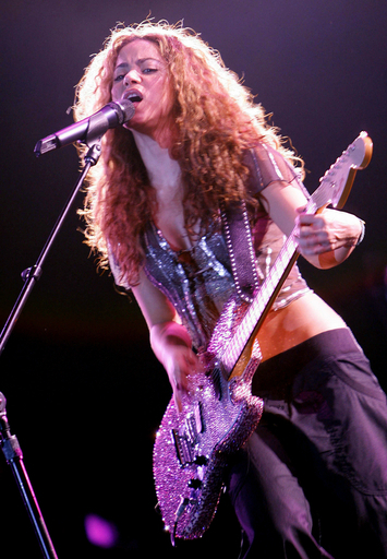 シャキーラ、ムンバイでインド初コンサート開催 - インド